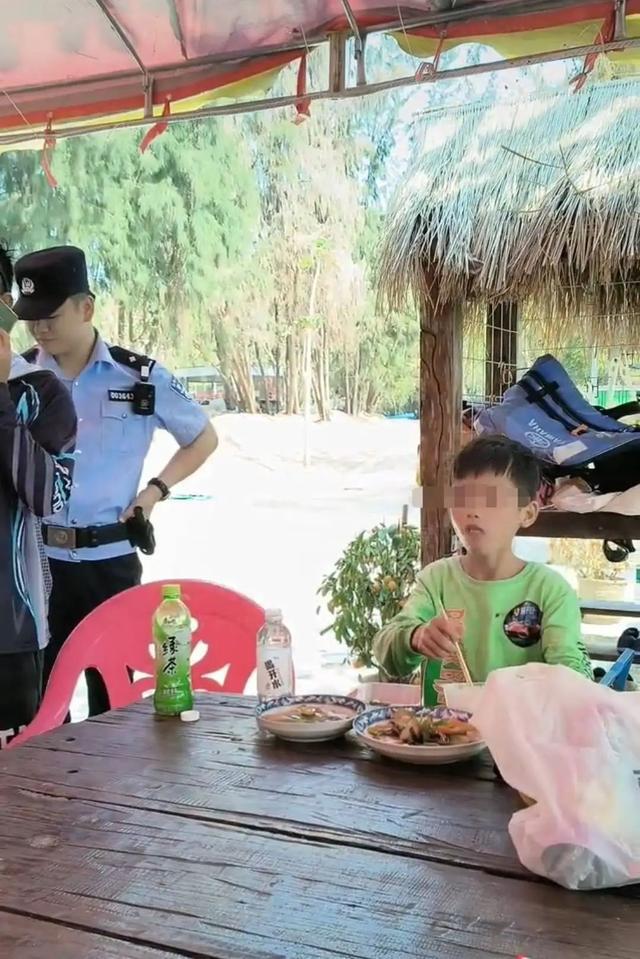 小孩哥海上漂流一昼夜 邻居称其偷偷划船出海被冲走 曾因过分顽皮被父母严惩|封面头条(图9)