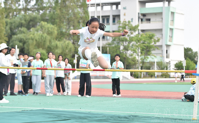 合肥市安庆路第三小学大杨分校举行第六届“和美杯”运动会暨校园文化艺术节(图4)