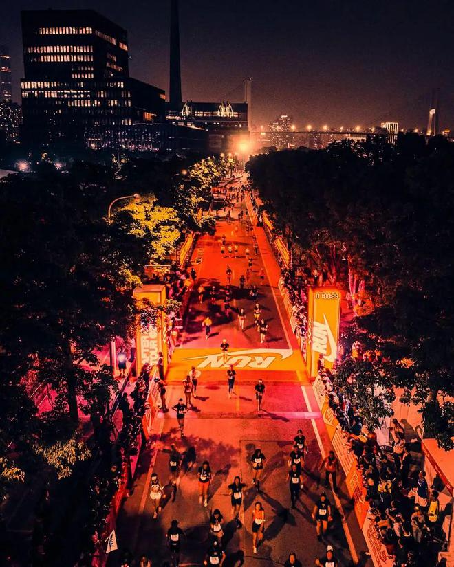 女性户外运动服装不再只是“男性缩小版”(图32)