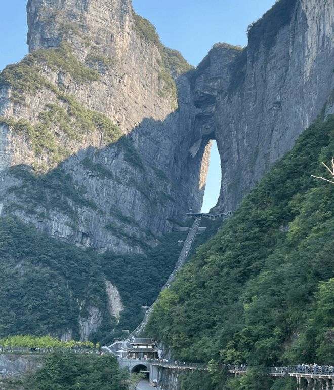 到张家界跟团好还是自由行合适？张家界5天旅游攻略和路线推荐(图2)