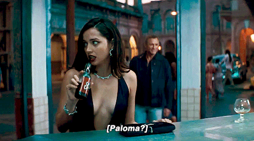 63岁阿汤哥牵手37岁“邦女郎”忘年恋曝光！一个动作引全网争议(图15)