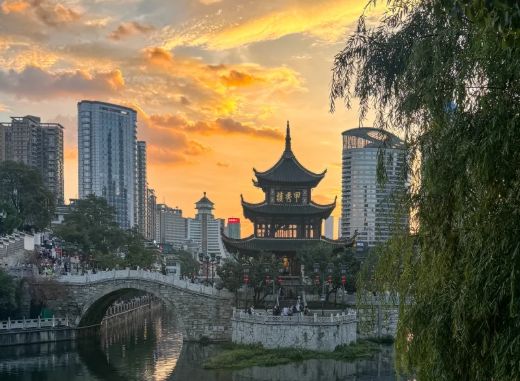 贵州旅游别瞎做攻略！口碑最好旅行社旅游团5 天玩遍核心景点(图2)