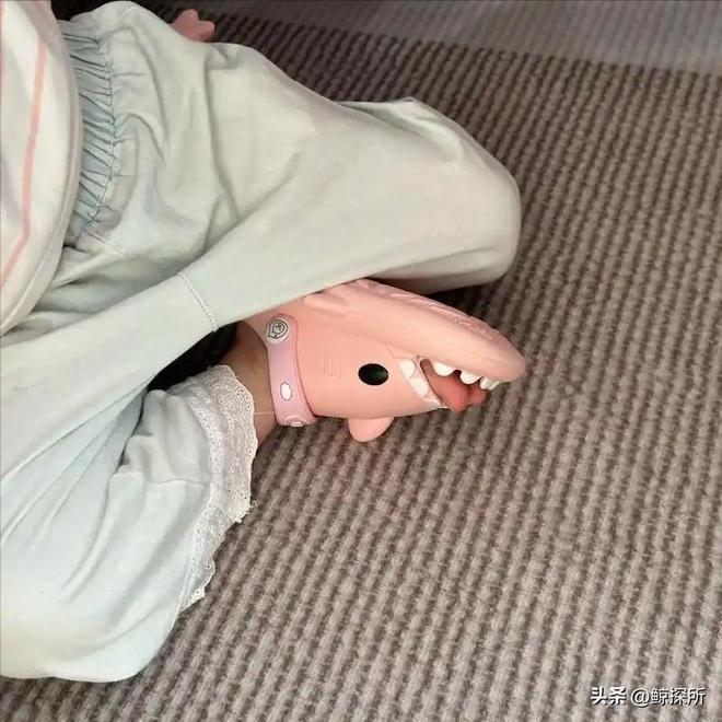 夏天不建议买这3种鞋累脚、滂臭还有毒！别乱跟风纯属浪费钱(图10)