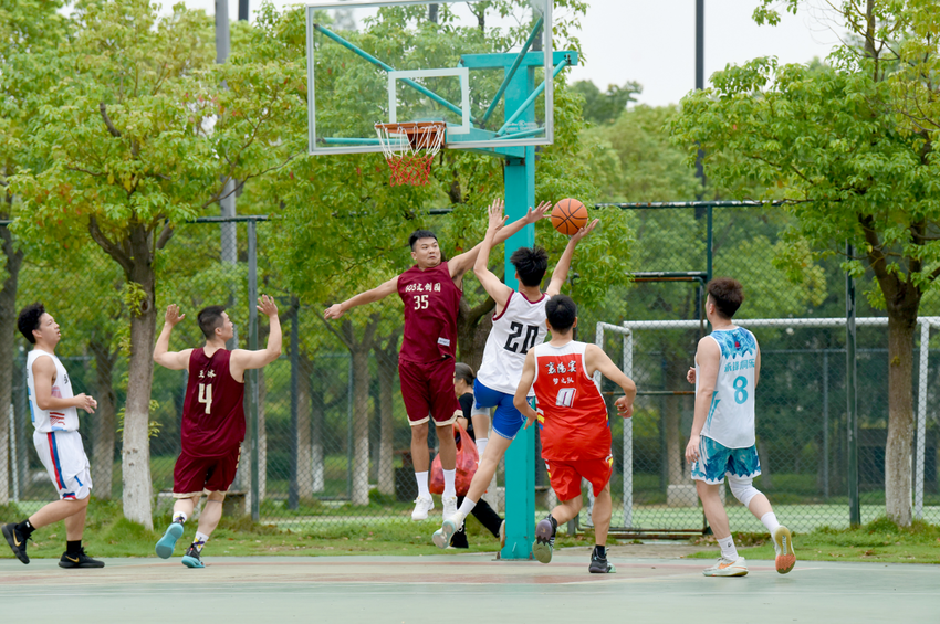 湖北“百街千巷”赛事走进襄城 全民健身热潮涌动(图2)