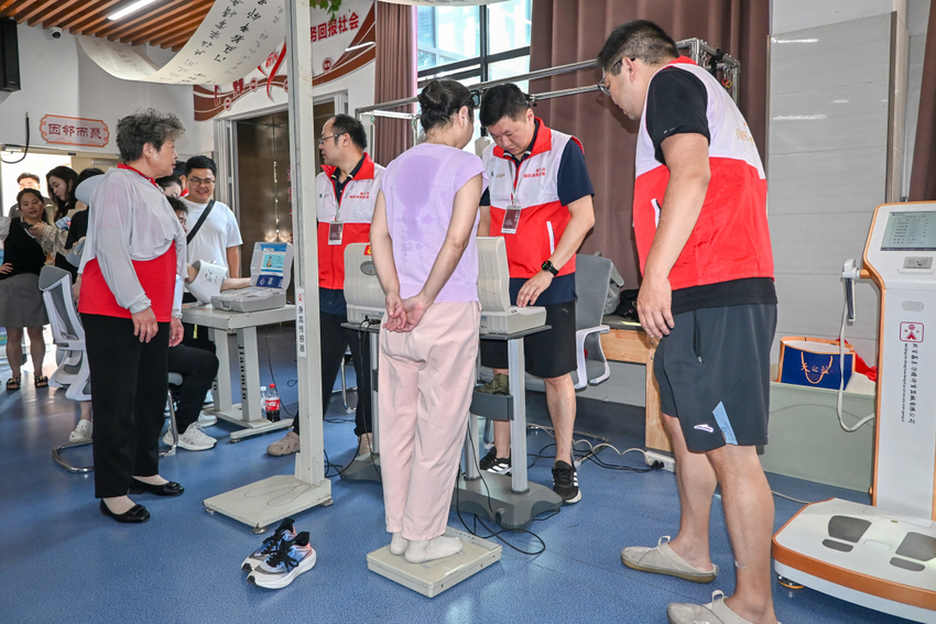 湖北“百街千巷”赛事走进襄城 全民健身热潮涌动(图5)