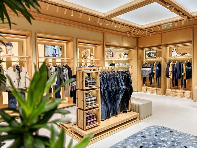 暇步士在这家上市公司的帮助下在中国重新起步(图2)